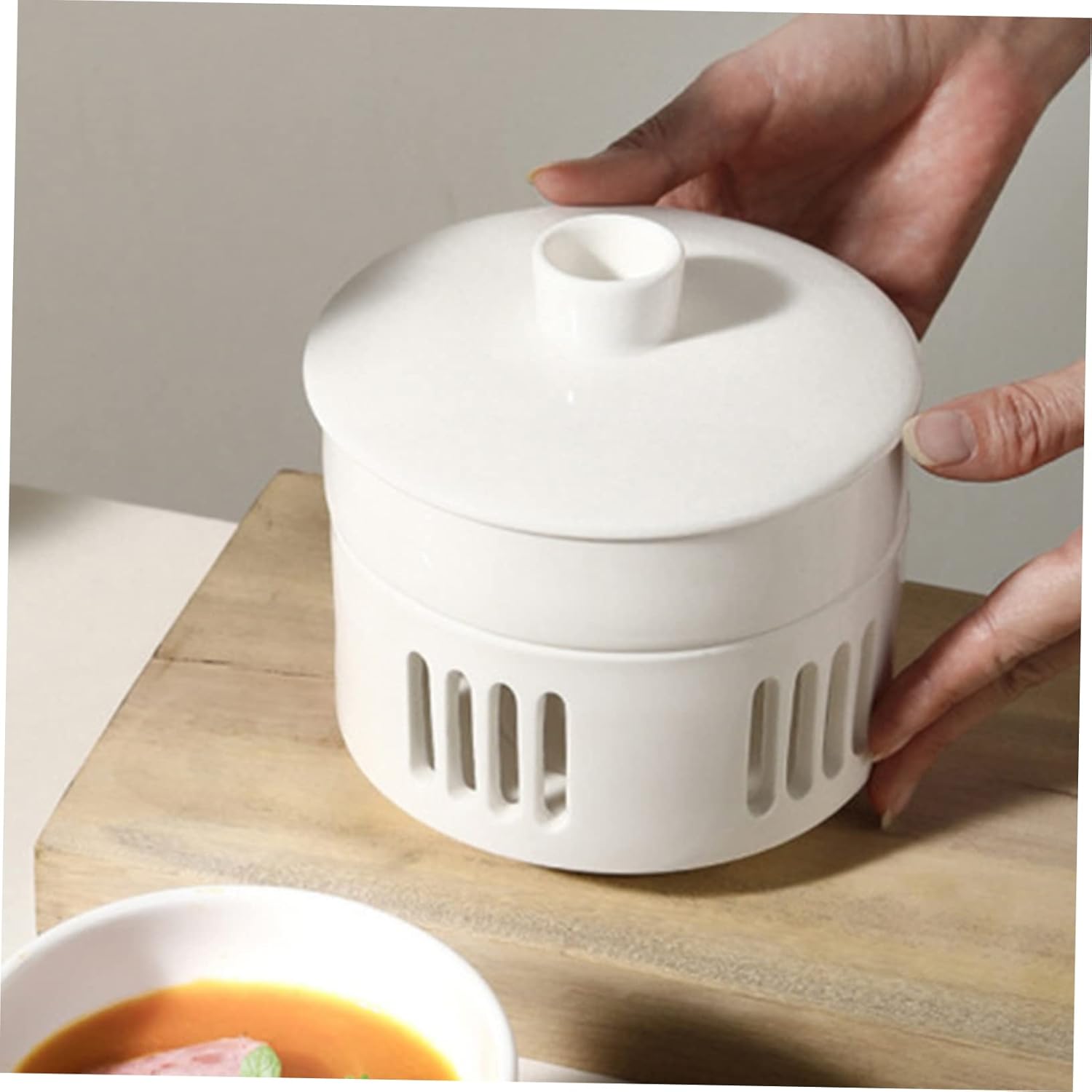 GLEAVI Ceramic Soup Stew Bowl with Lid and Heating Base