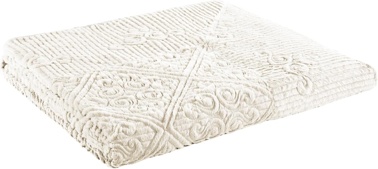VCNY Home Quilt Set 3-Piece Plush King Size