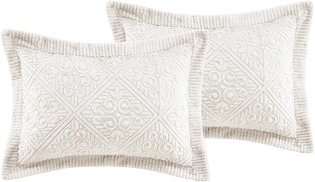 VCNY Home Quilt Set 3-Piece Plush King Size
