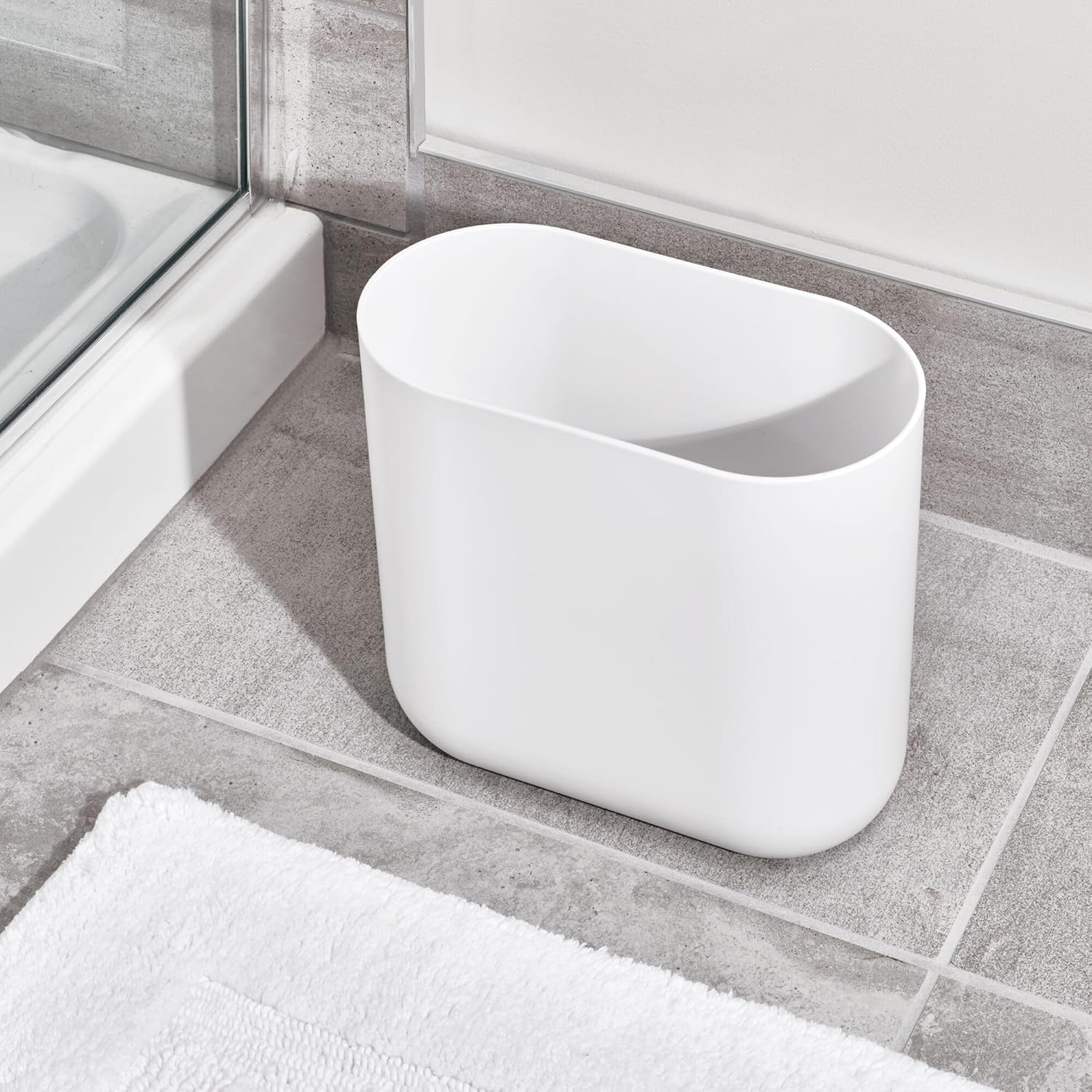 iDesign Slim Oval Plastic Trash Can 1056 x 55 x 977 White