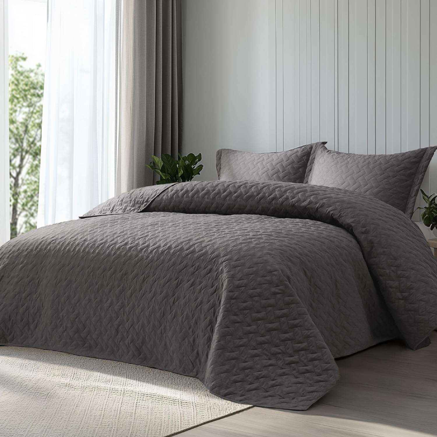 Bedsure Queen Size Quilt - Grey Basket Weave Bedspread with Soft Touch