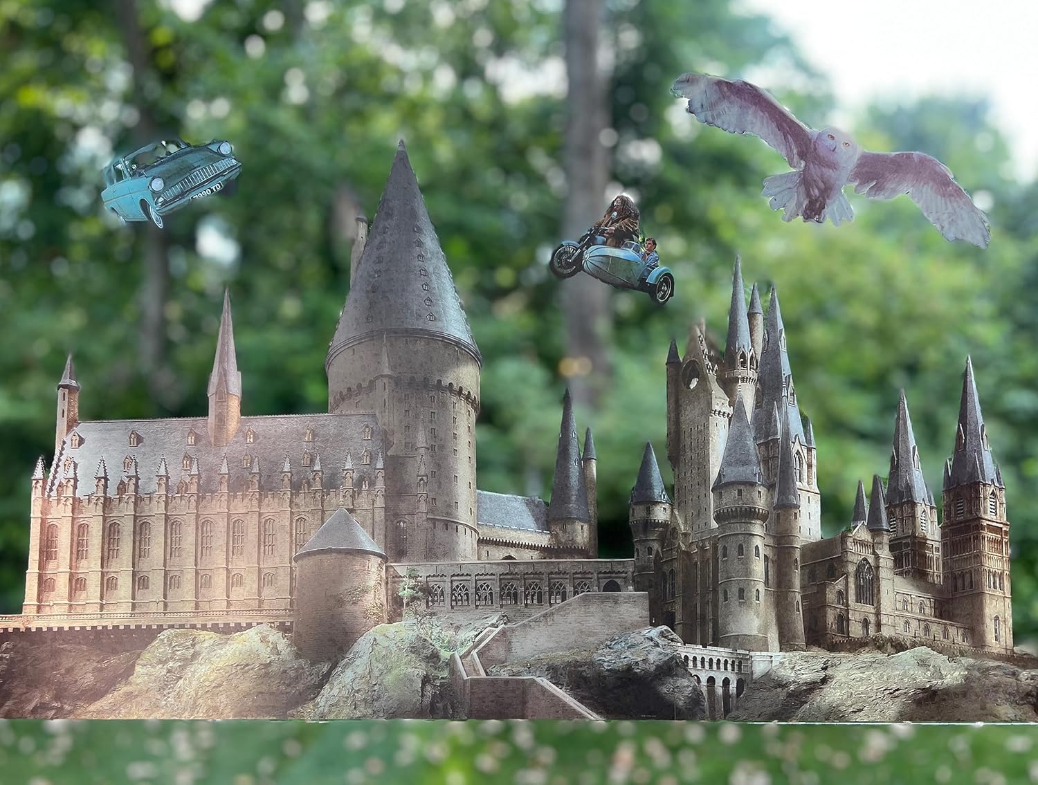 Conquest Journals Hogwarts Castle Window Cling Set